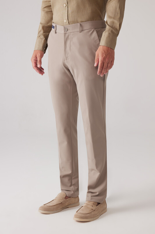 Erkek Bej Regular Fit Paraşüt Kumaş Pantolon