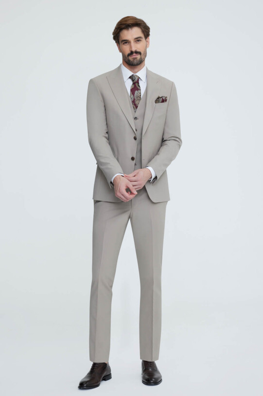 Erkek Bej Sivri Yaka Slim Fit Yelekli Takım Elbise