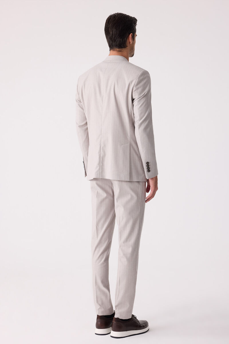 Erkek Bej Slim Fit Çizgili Torba Cep Jogger Pantolonlu Sivri Yaka Takım Elbise - 12