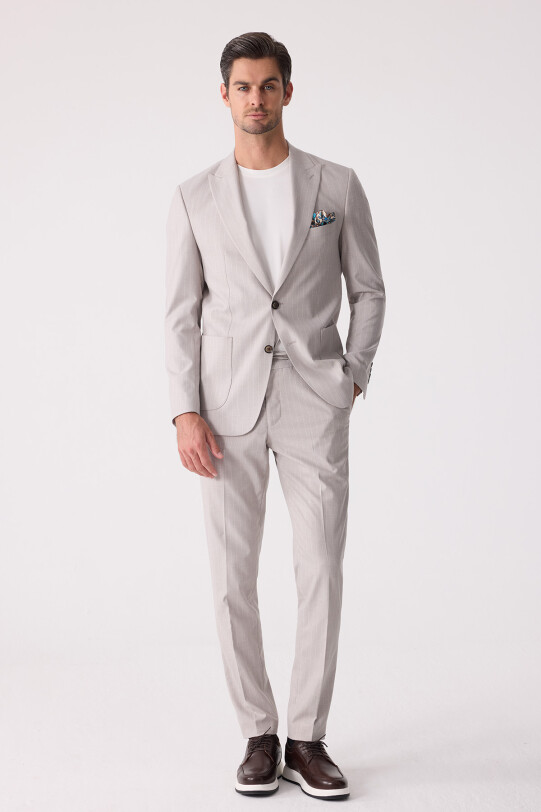 Erkek Bej Slim Fit Çizgili Torba Cep Jogger Pantolonlu Sivri Yaka Takım Elbise