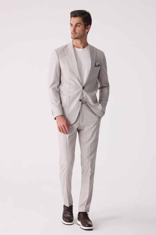 Erkek Bej Slim Fit Çizgili Torba Cep Jogger Pantolonlu Sivri Yaka Takım Elbise