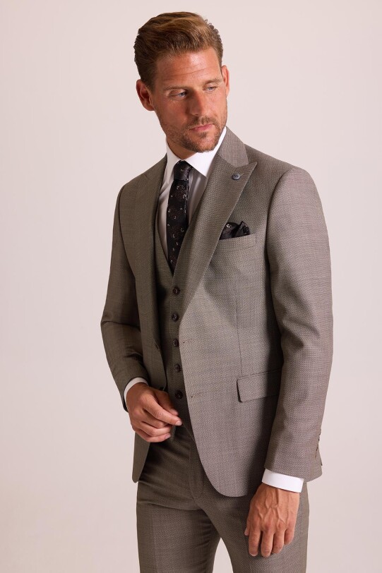 Erkek Bej Slim Fit Sivri Yaka Yelekli Takım Elbise