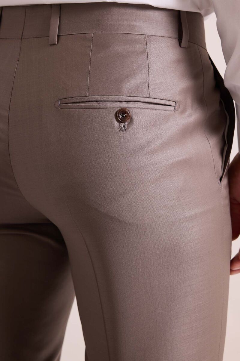 Erkek Bej Slim Fit Sivri Yaka Yelekli Takım Elbise - 9