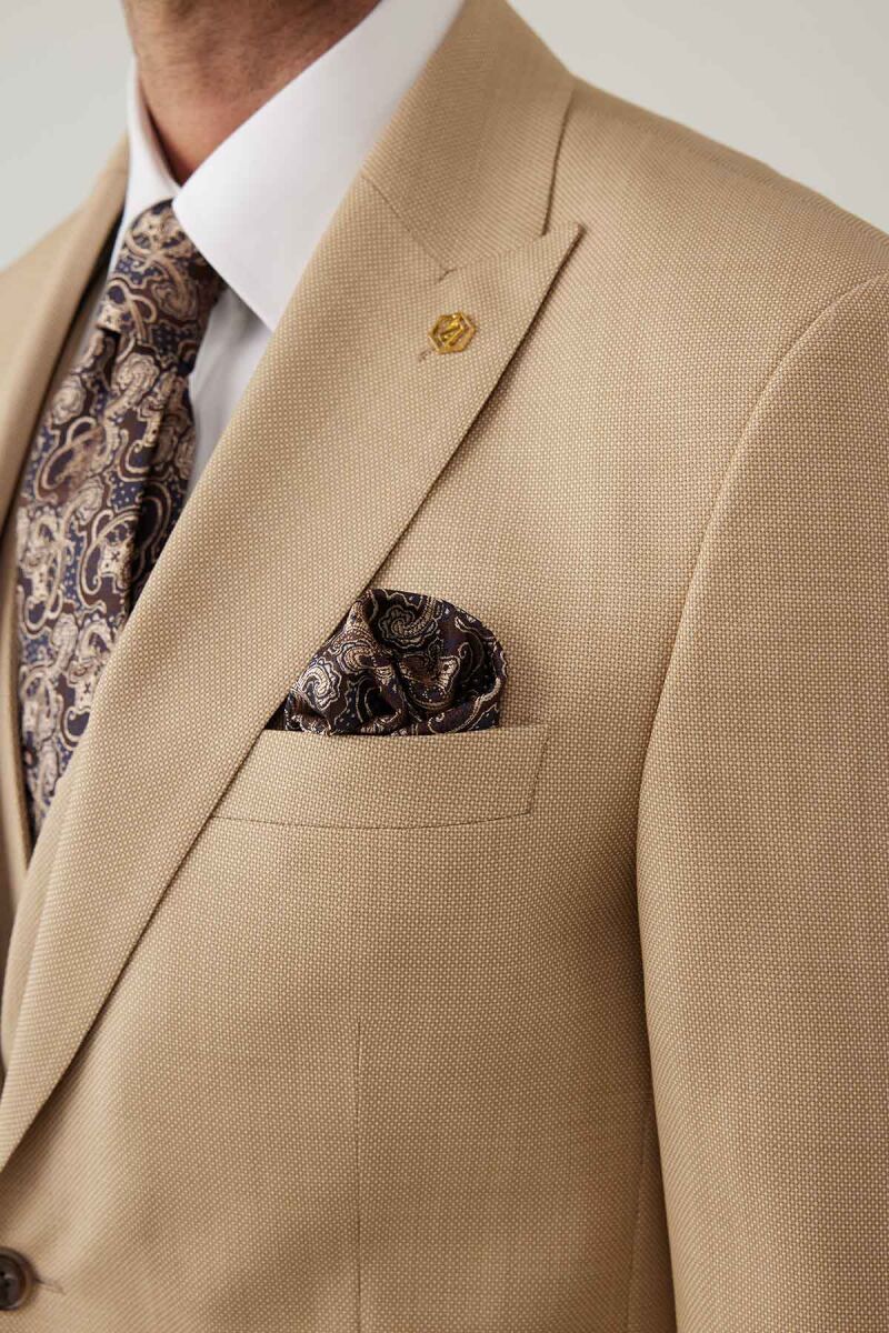 Erkek Bej Slim Fit Yelekli İtalyan Kumaş Sivri Yaka Takım Elbise - 8