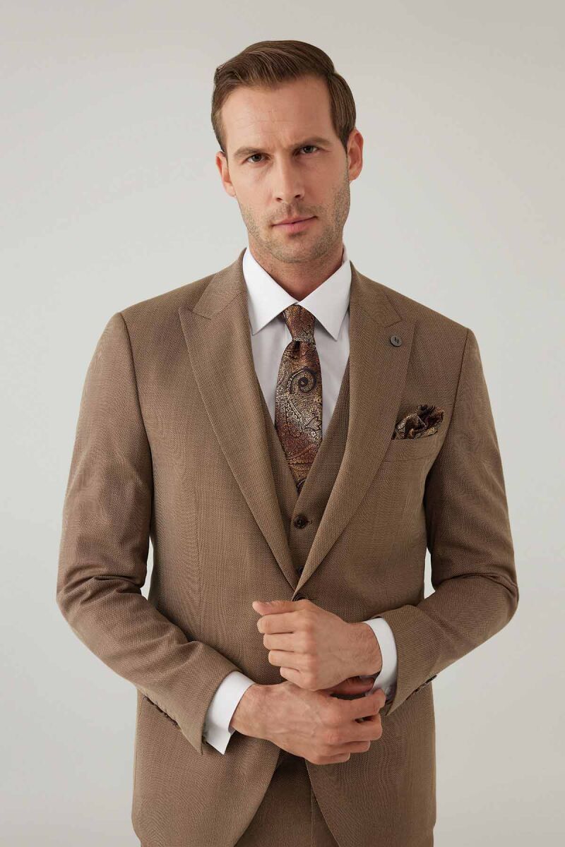 Erkek Bej Slim Fit Yelekli Sivri Yaka Takım Elbise - 1