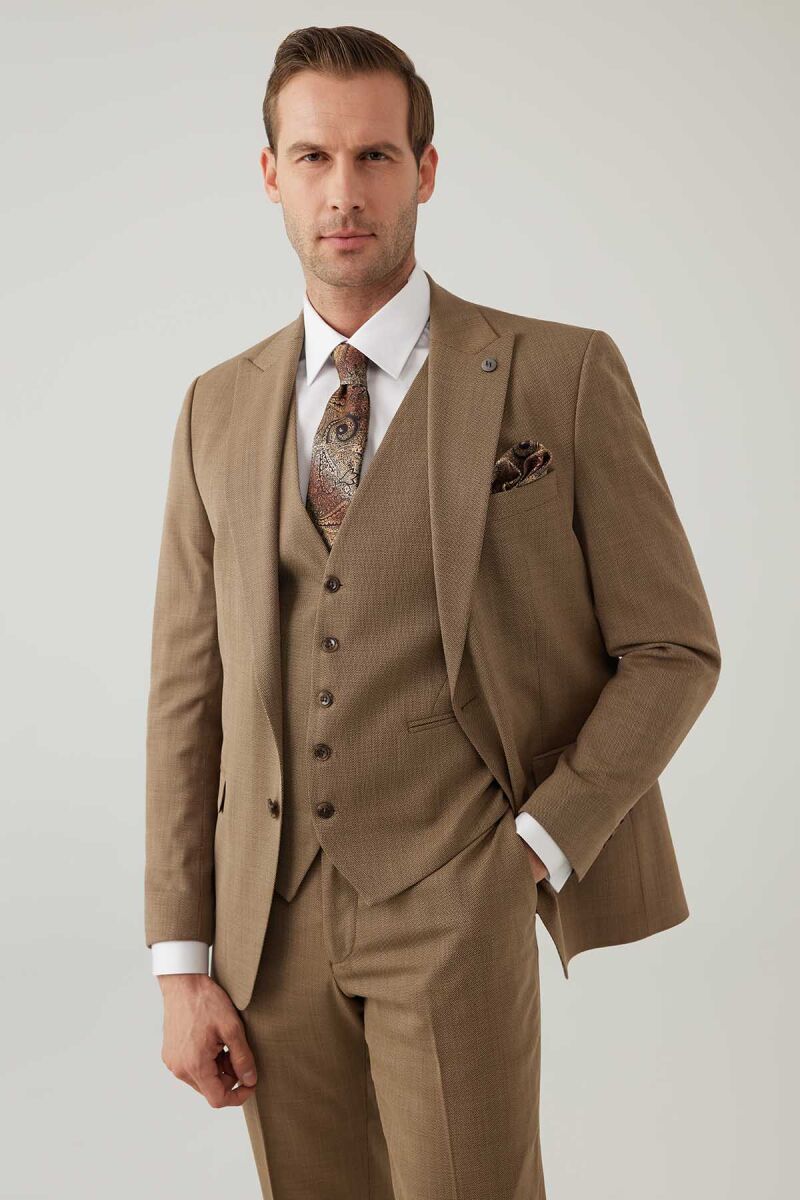 Erkek Bej Slim Fit Yelekli Sivri Yaka Takım Elbise - 2
