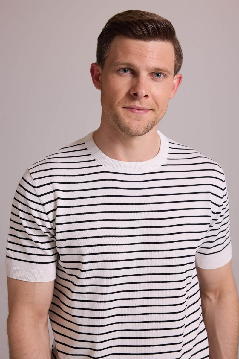 Erkek Beyaz Siyah Regular Fit Bisiklet Yaka Çizgili Tişört - 2