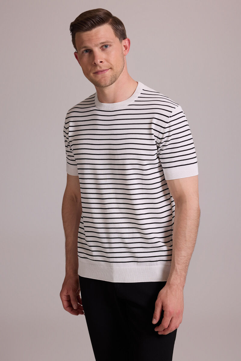 Erkek Beyaz Siyah Regular Fit Bisiklet Yaka Çizgili Tişört - 6