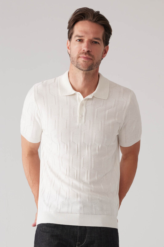 Erkek Beyaz Slim Fit Dokulu Örme Polo Yaka Tişört