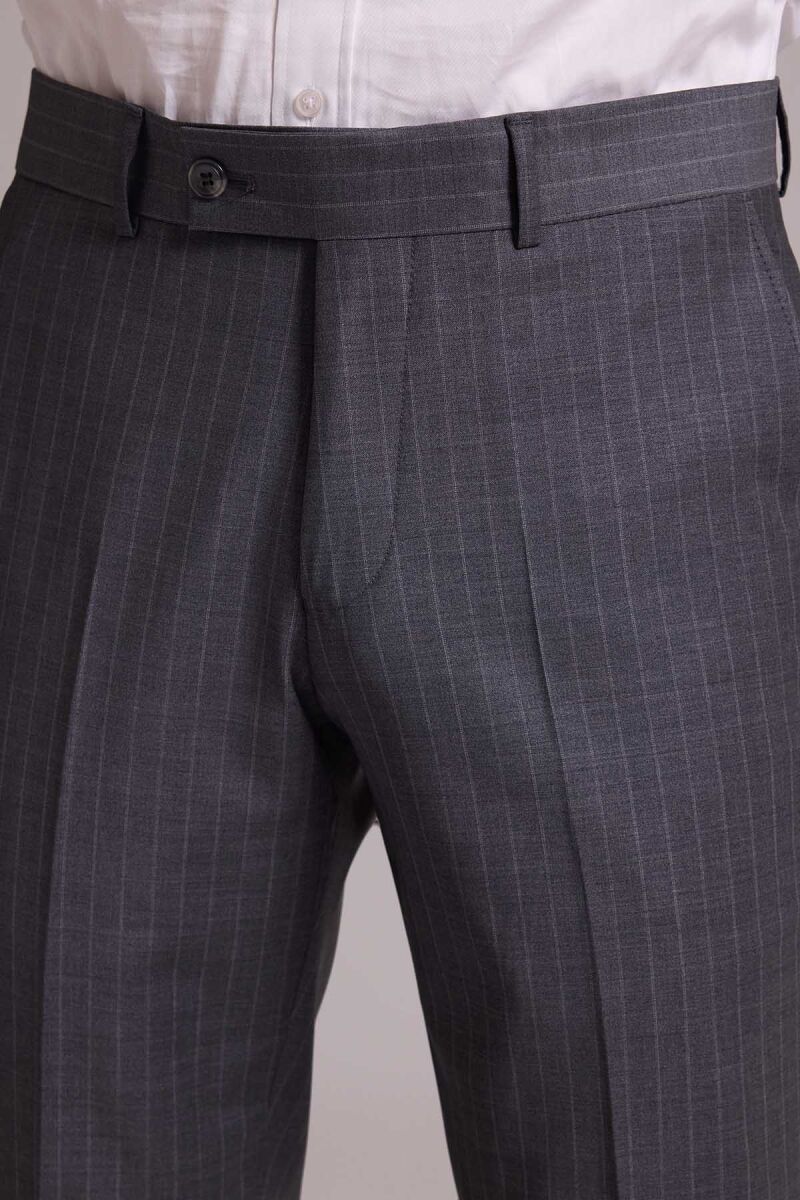 Erkek Gri Çizgili Slim Fit Çizgili Kırlangıç Yaka Yelekli Takım Elbise - 10