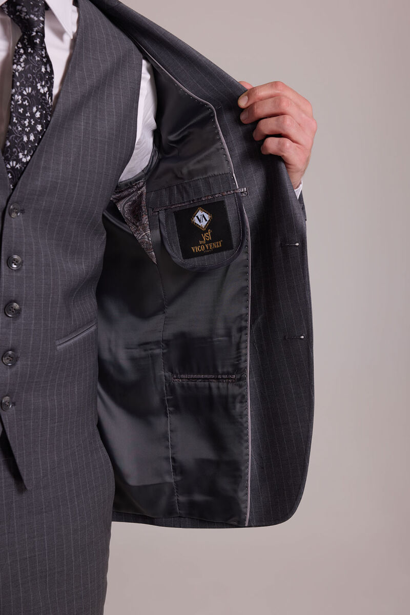 Erkek Gri Çizgili Slim Fit Çizgili Kırlangıç Yaka Yelekli Takım Elbise - 9