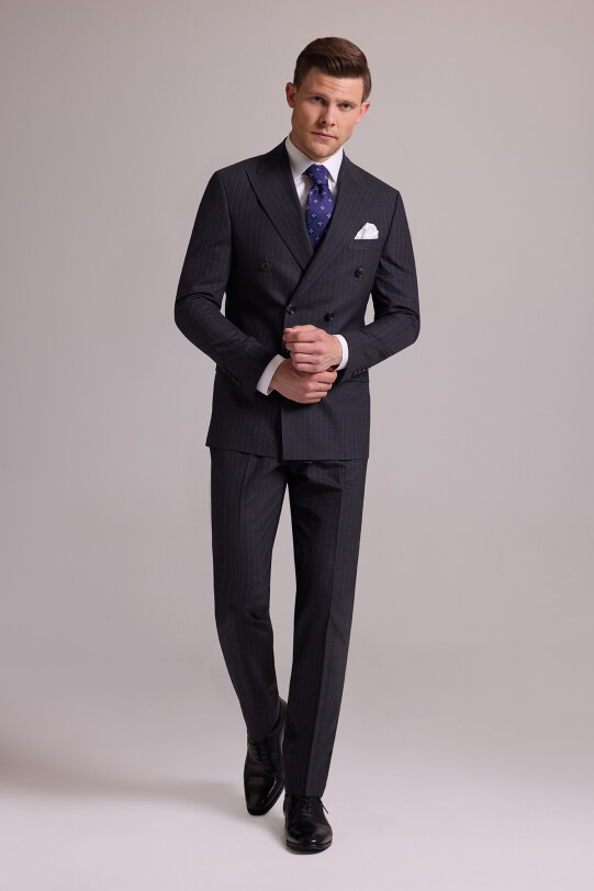 Erkek Gri Çizgili Slim Fit Sivri Yaka Kruvaze %100 Yün Takım Elbise