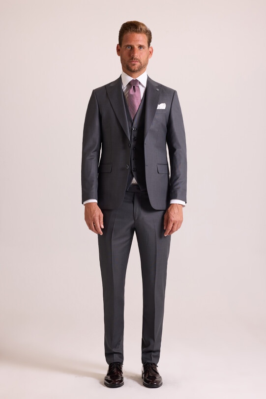 Erkek Gri Slim Fit Sivri Yaka Yelekli Takım Elbise