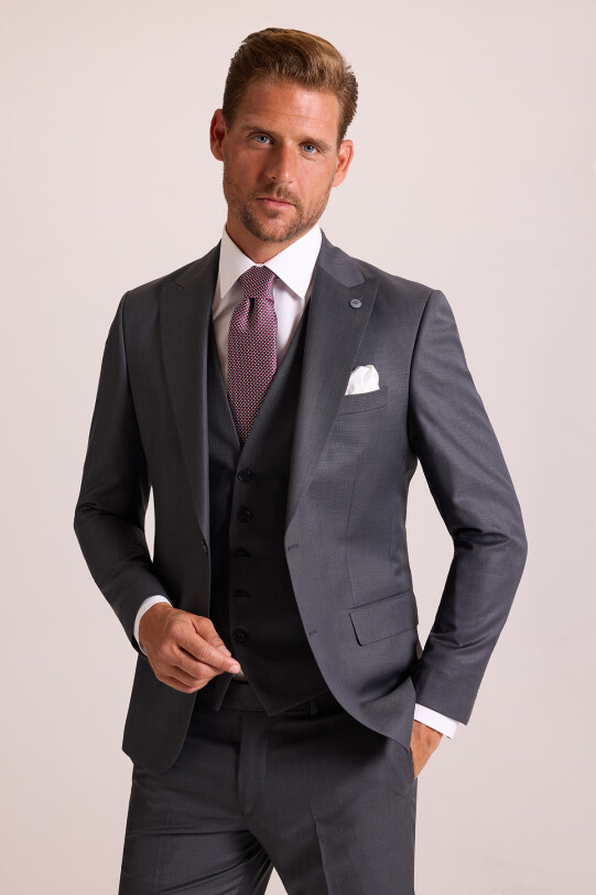 Erkek Gri Slim Fit Sivri Yaka Yelekli Takım Elbise