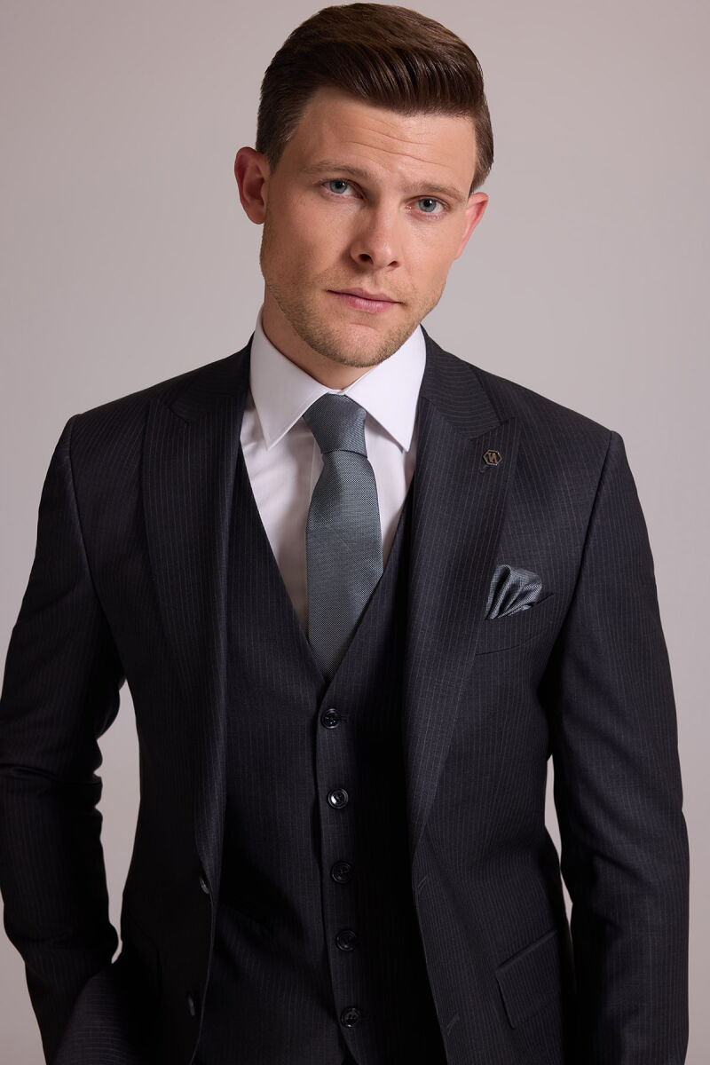 Erkek Gri Slim Fit Kırlangıç Yaka Yelekli Çizgili Yün Takım Elbise - 6