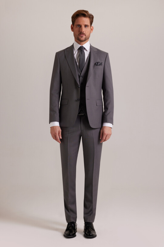 Erkek Gri Slim Fit Sivri Yaka Yelekli Takım Elbise