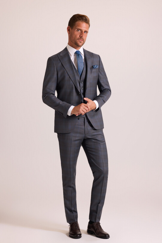 Erkek Gri Slim Fit Sivri Yaka Yelekli Yün Takım Elbise