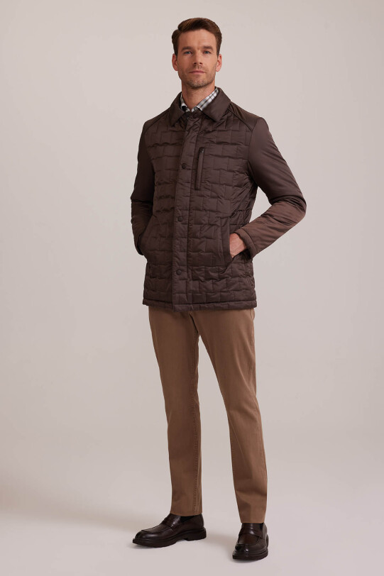 Erkek Kahverengi Regular Fit Kare Desenli Yakalı Kaban