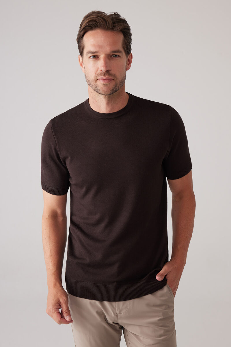 Erkek Kahverengi Slim Fit Bisiklet Yaka Yazlık Triko Tişört - 1