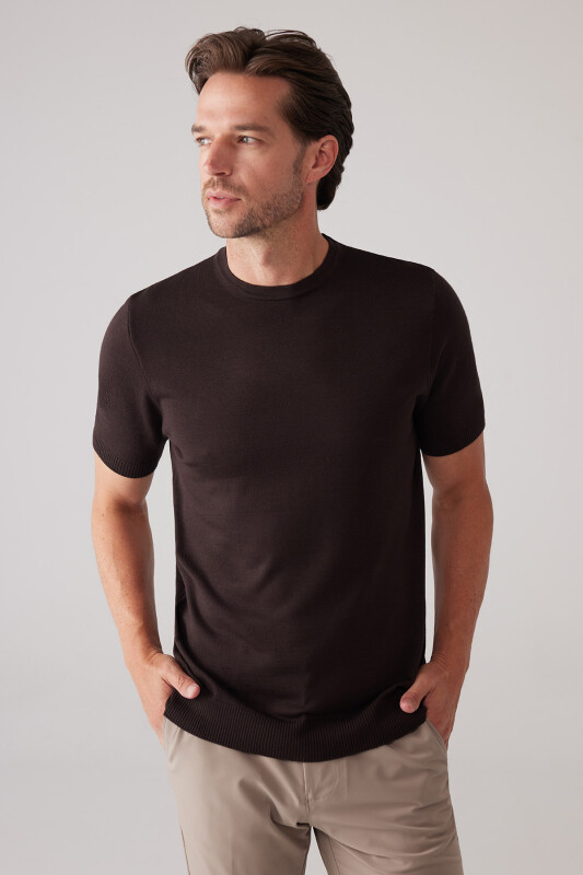 Erkek Kahverengi Slim Fit Bisiklet Yaka Yazlık Triko Tişört