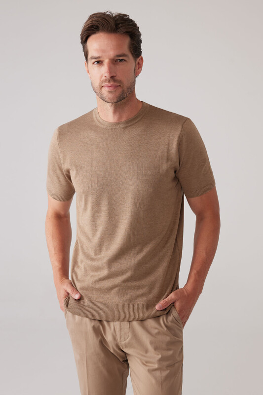 Erkek Koyu Bej Slim Fit Bisiklet Yaka Yazlık Triko Tişört