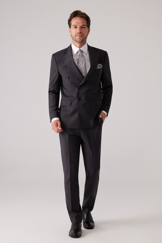 Erkek Koyu Gri Çizgili Slim Fit Wool Kruvaze Takım Elbise