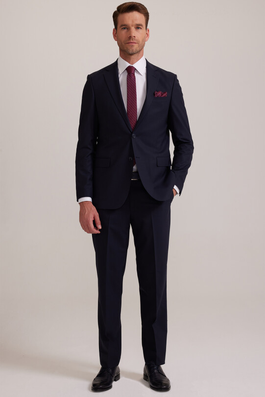 Erkek Koyu Lacivert Regular Fit Çift Yırtmaç Takım Elbise