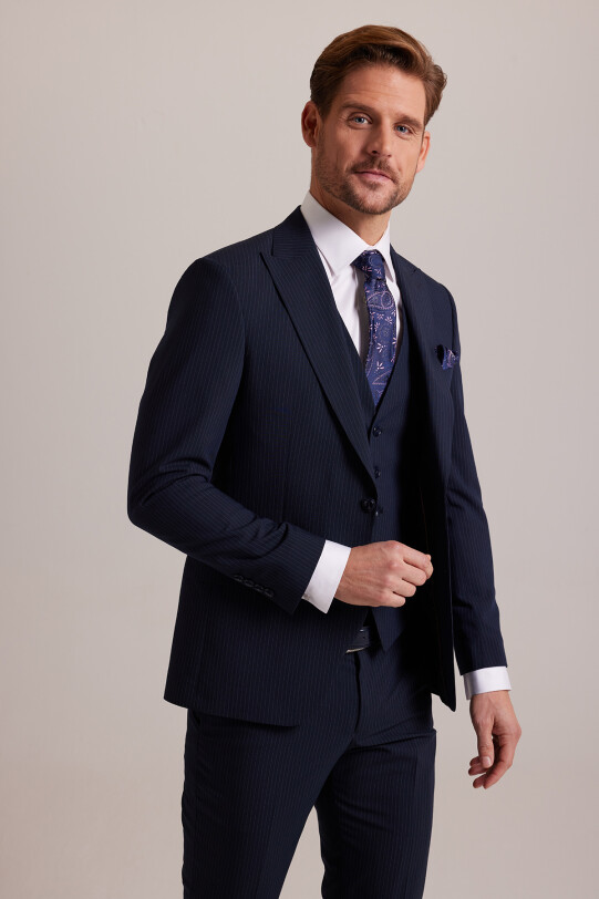 Erkek Lacivert Çizgili Slim Fit Sivri Yaka Yelekli Takım Elbise