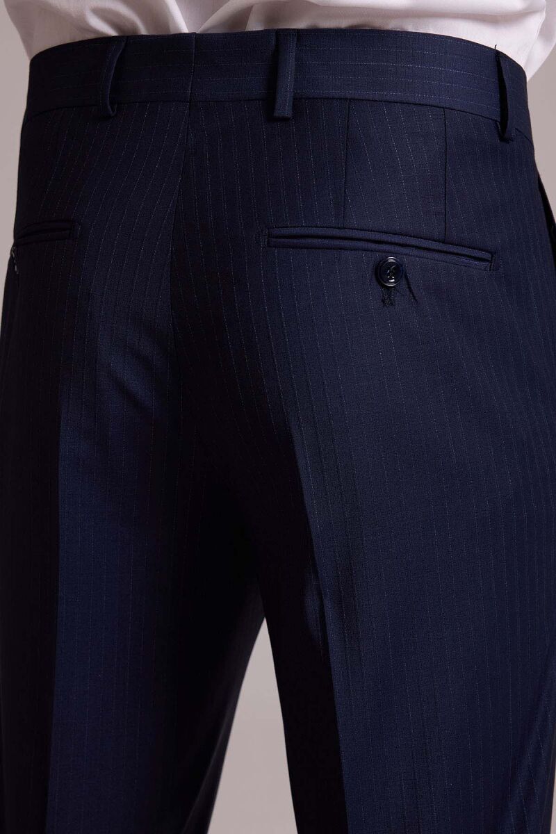 Erkek Lacivert Çizgili Slim Fit Yelekli Kırlangıç Yaka Takım Elbise - 11