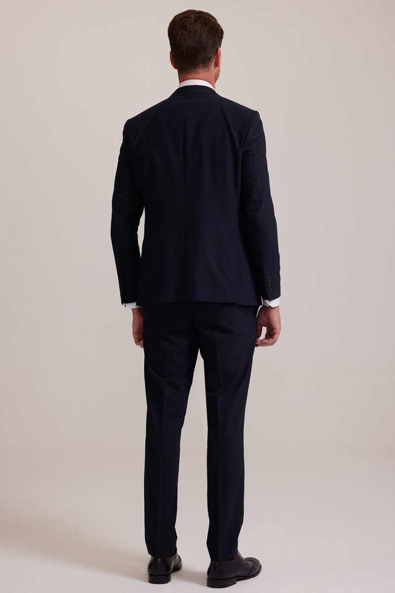Erkek Lacivert Silim Fit Sivri Yaka Yelekli Takım Elbise - 10