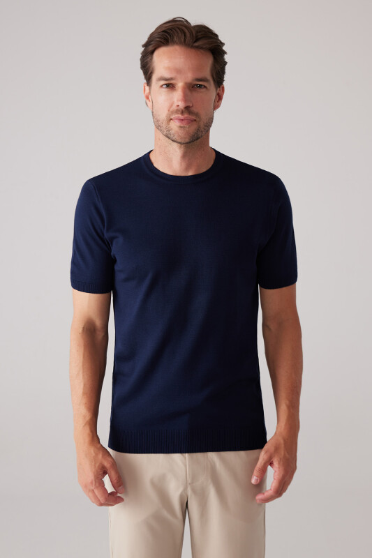 Erkek Lacivert Slim Fit Bisiklet Yaka Yazlık Triko Tişört