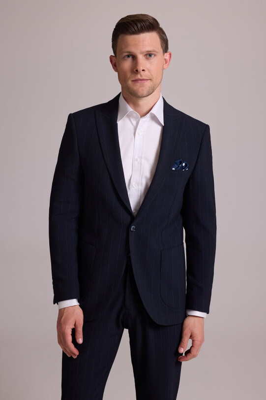 Erkek Lacivert Slim Fit Çizgili Tek Düğmeli Jogger Pantolonlu Takım Elbise