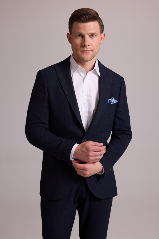 Erkek Lacivert Slim Fit Sivri Yaka Takım Elbise