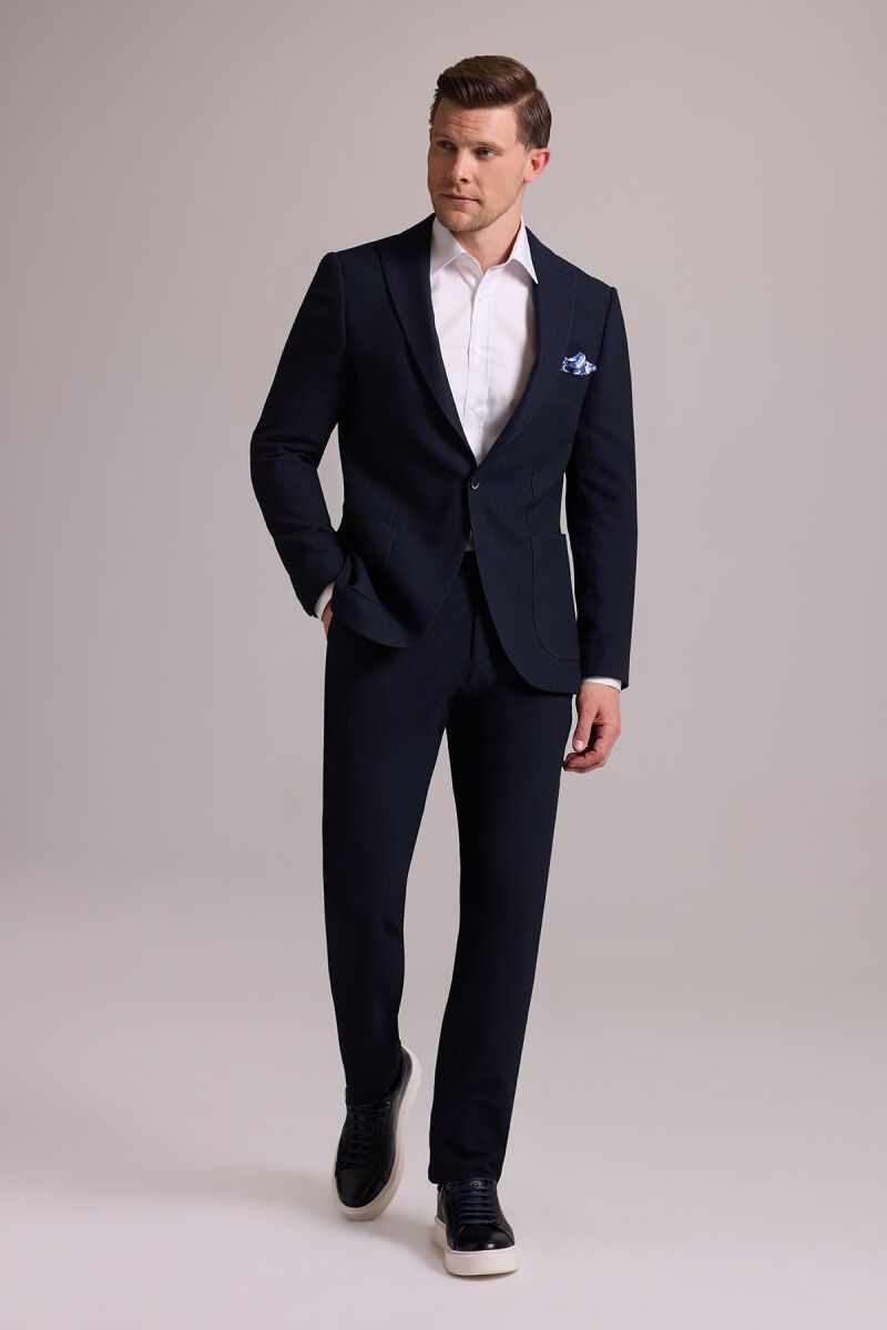 Erkek Lacivert Slim Fit Sivri Yaka Takım Elbise - 3