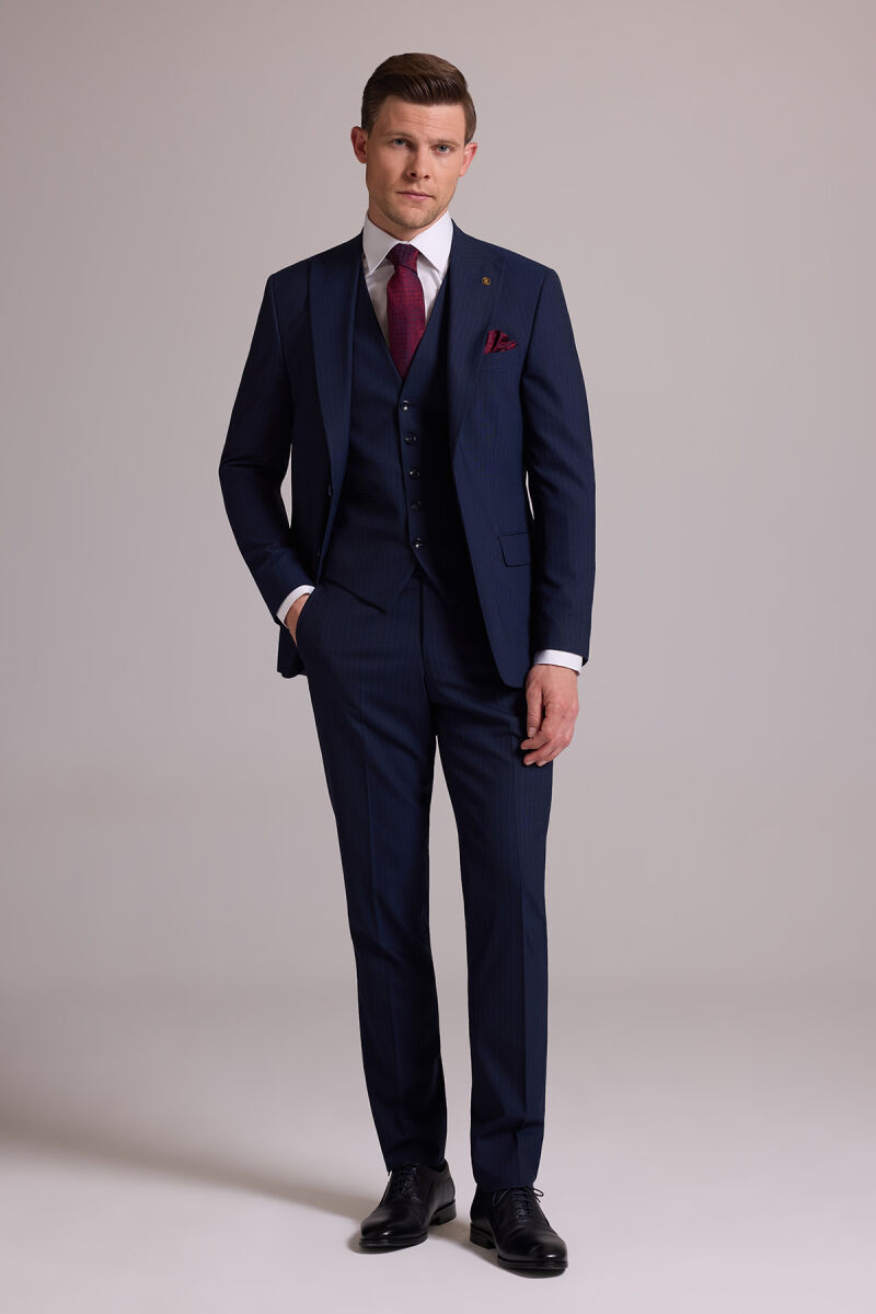 Erkek Lacivert Slim Fit Sivri Yaka Yelekli %100 Yün Takım Elbise - 1