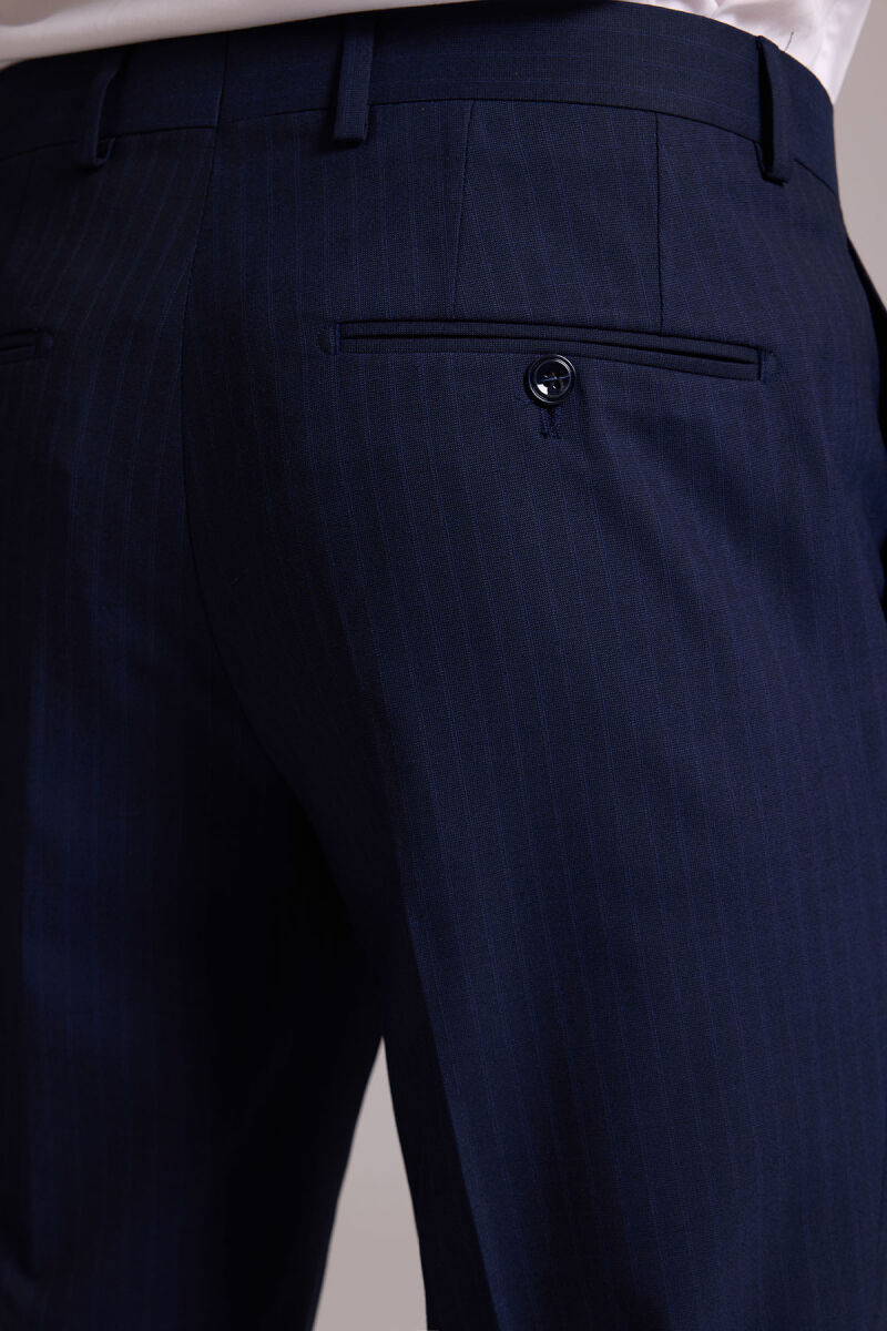 Erkek Lacivert Slim Fit Sivri Yaka Yelekli %100 Yün Takım Elbise - 11