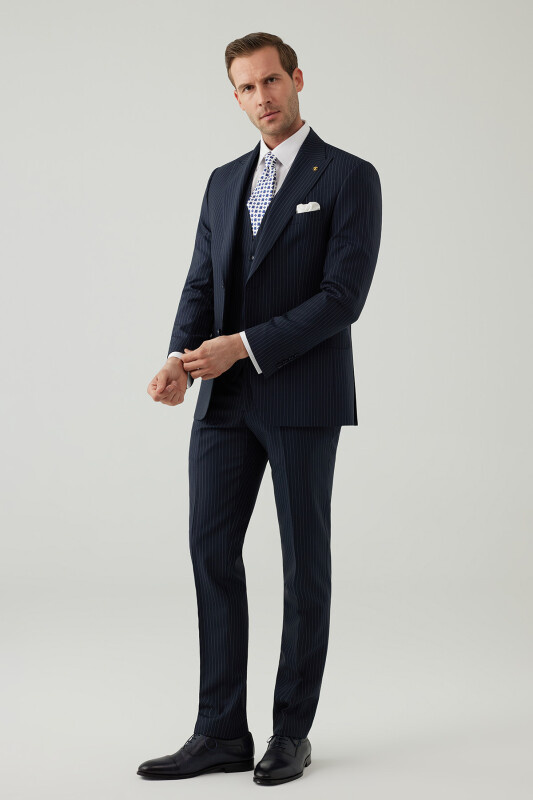 Erkek Lacivert Slim Fit Sivri Yaka Yelekli Yün Takım elbise