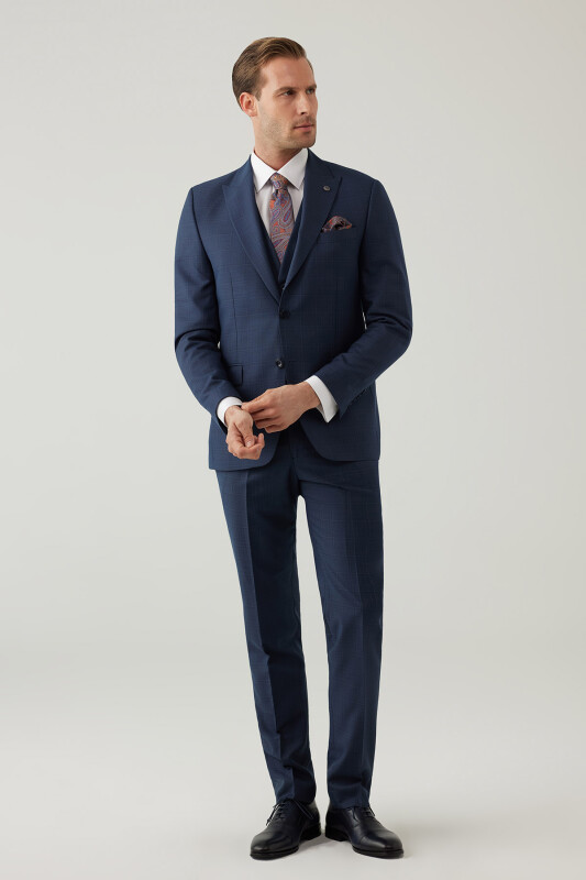 Erkek Lacivert Slim Fit Yelekli Sivri Yaka Kareli Takım Elbise