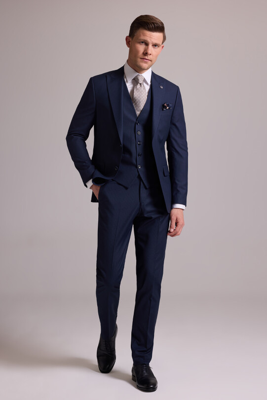 Erkek Lacivert Slim Fit Yün Karışımlı Sivri Yaka Çizgili Yelekli Takım Elbise