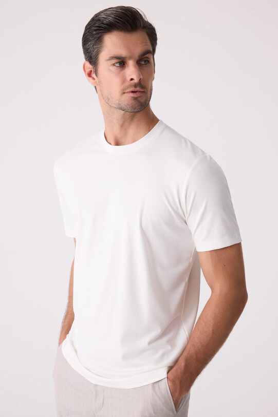 Erkek Beyaz Regular Fit Bisiklet Yaka T-shirt