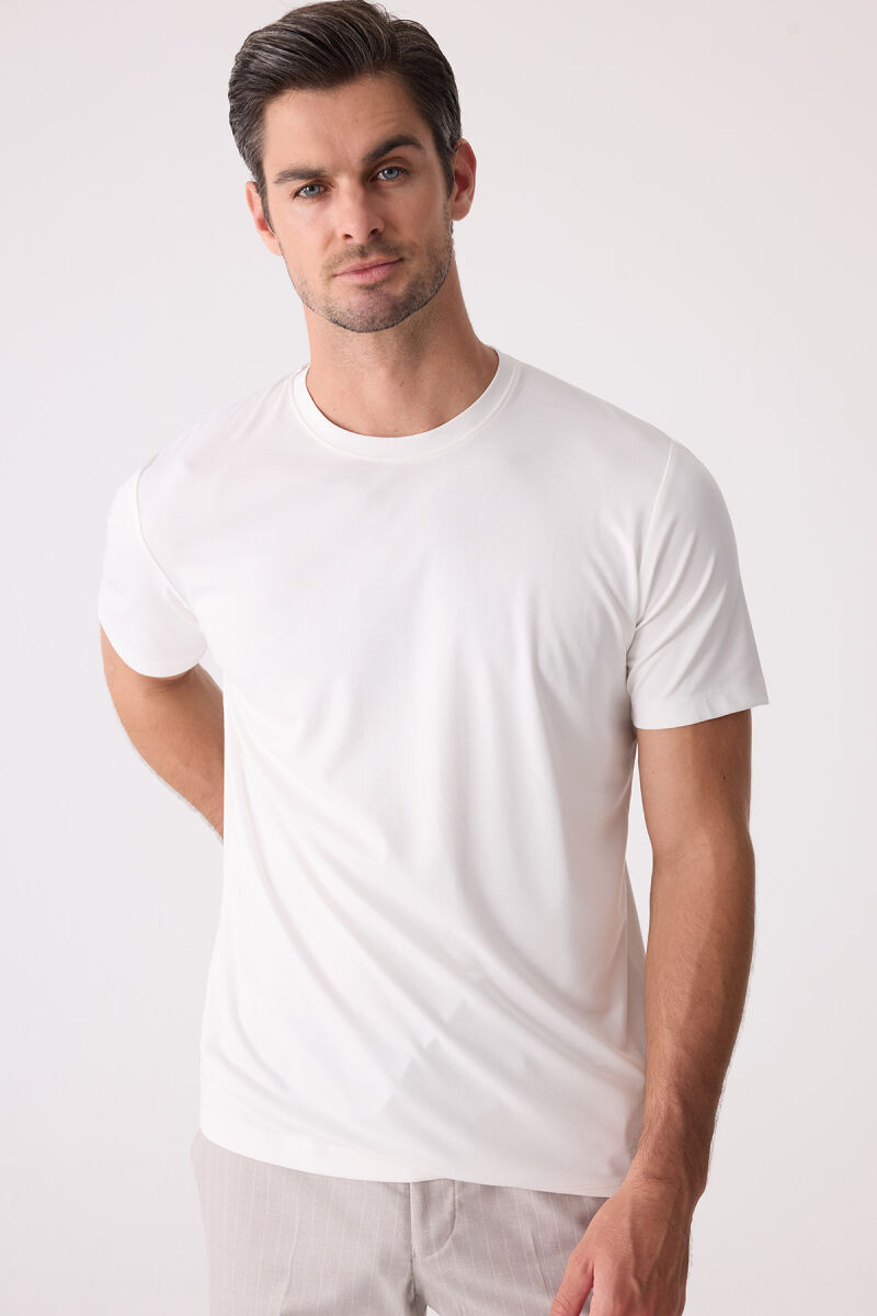 Erkek Beyaz Regular Fit Bisiklet Yaka T-shirt - 5