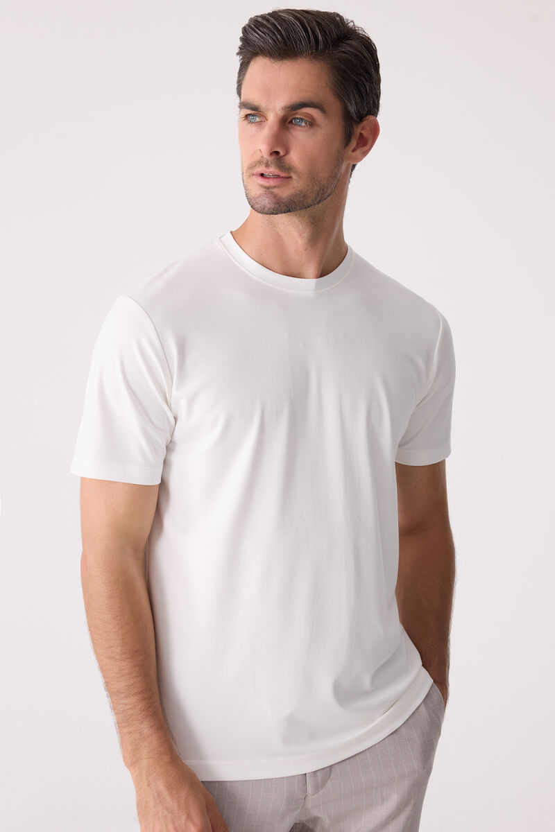 Erkek Beyaz Regular Fit Bisiklet Yaka T-shirt - 7