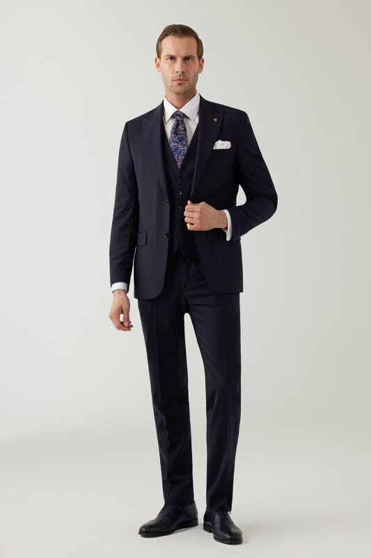 Erkek Lacivert Sivri Yaka Slim Fit Yelekli Takım Elbise