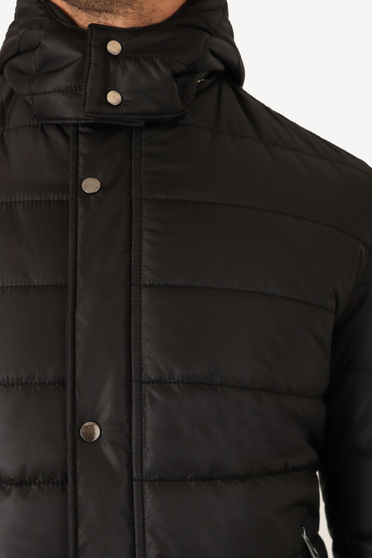 Erkek Siyah Regular Fit Kapüşonlu Kaban