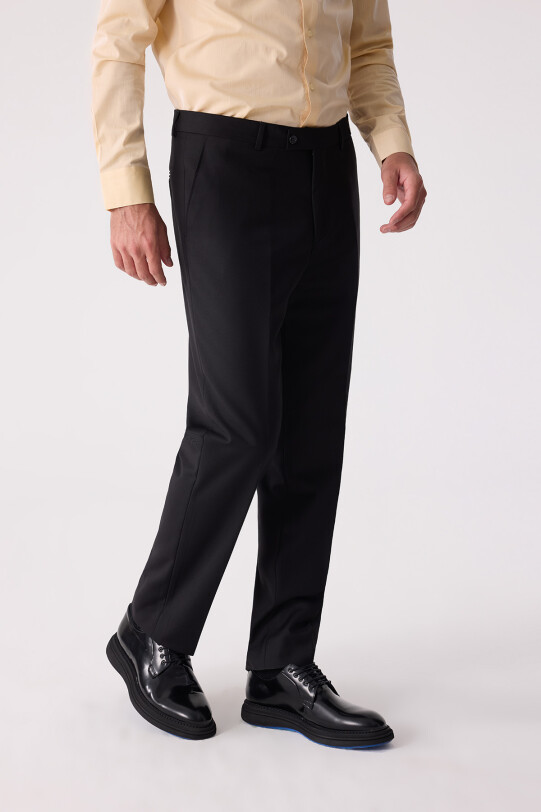 Erkek Siyah Regular Fit Kumaş Pantolon