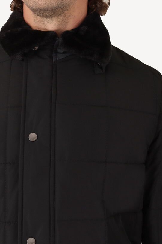 Erkek Siyah Regular Fit Yakası Kürklü Desenli Kaban