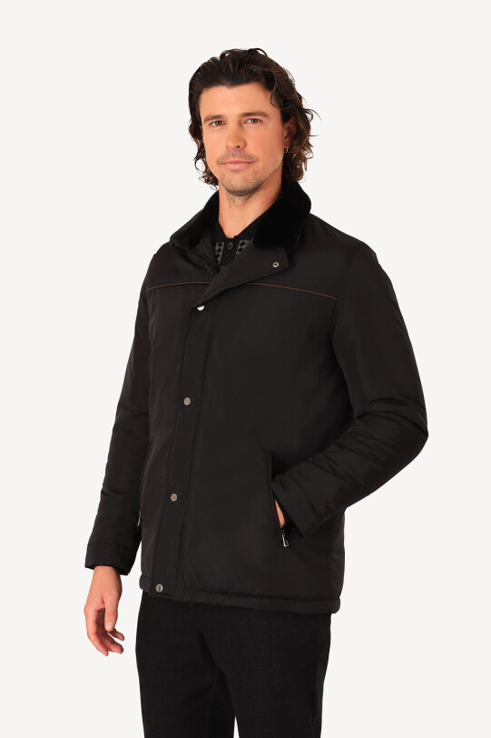 Erkek Siyah Regular Fit Yakası Kürklü Kaban