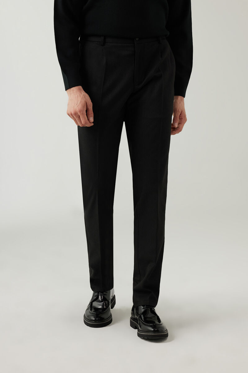 Erkek Siyah Regular Fit Yan Cep Hafif Çizgili Pileli Kanvas Pantolon - 1