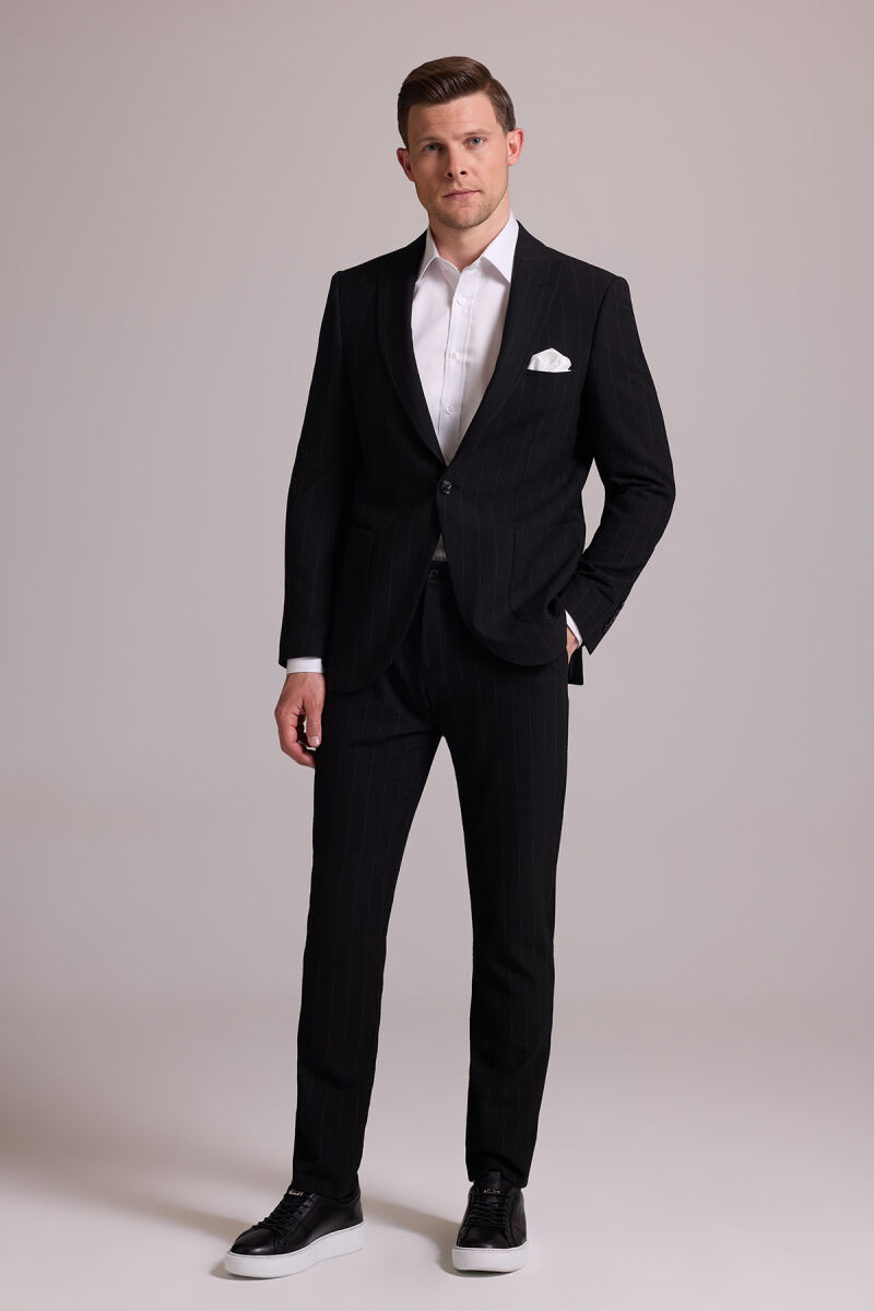 Erkek Siyah Slim Fit Çizgili Tek Düğmeli Jogger Pantolonlu Takım Elbise - 4