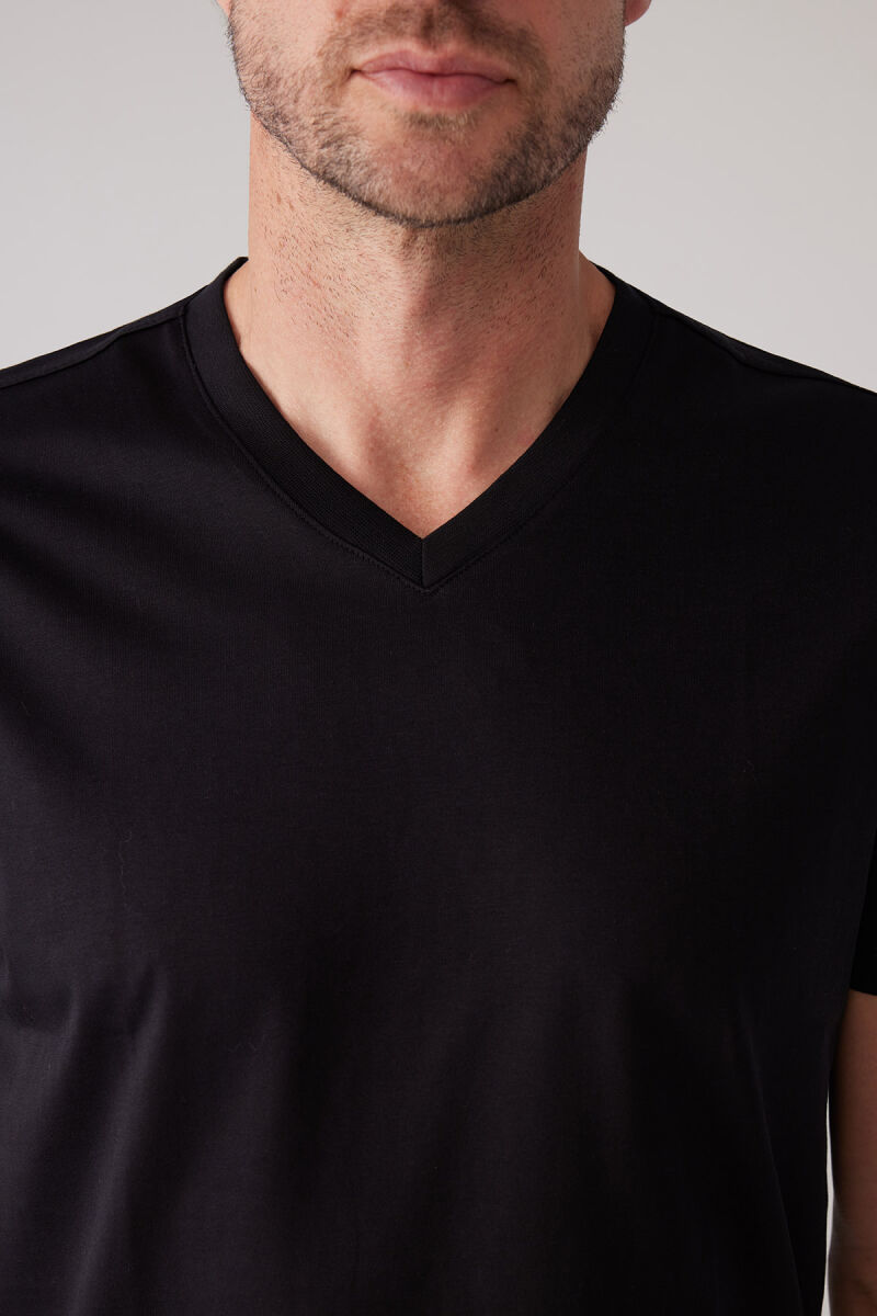 Erkek Siyah Slim Fit Merserize Pamuk V Yaka Tişört - 7
